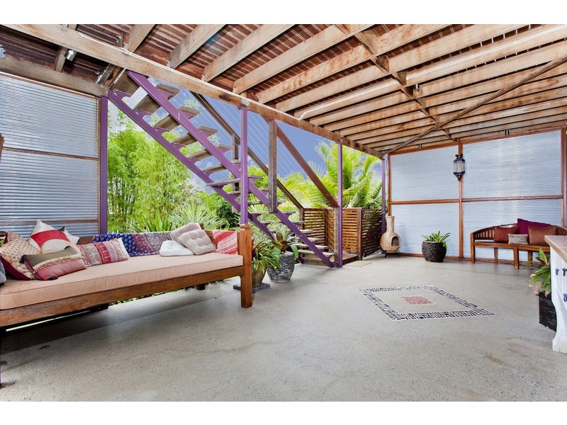 27 Ashton Street, Camp Hill QLD 4152