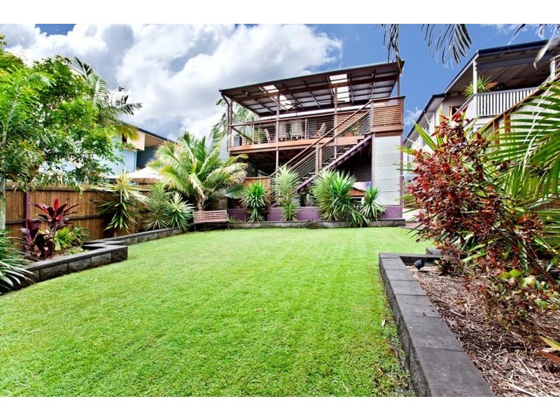 27 Ashton Street, Camp Hill QLD 4152