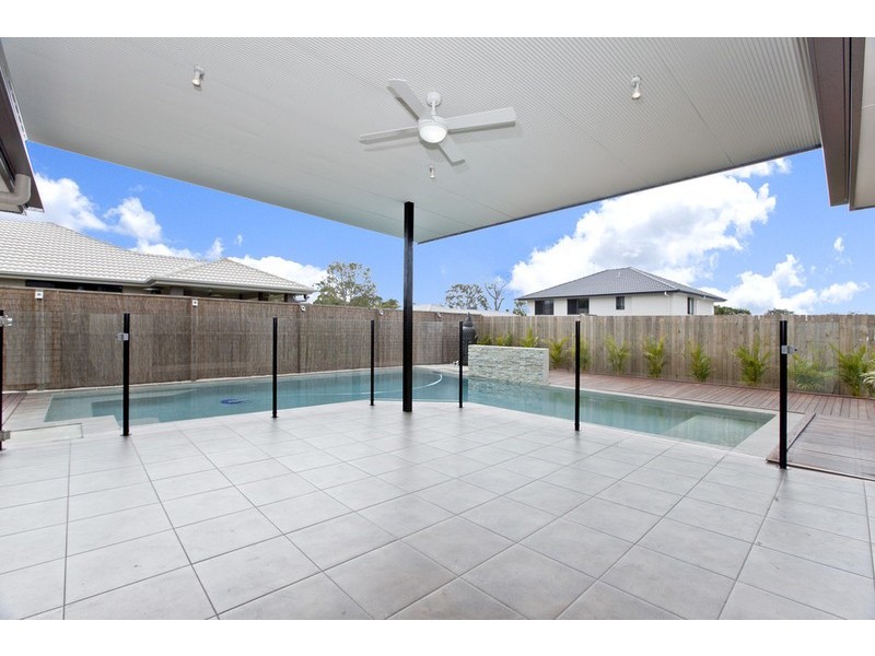 13 Balsam Street, Redland Bay QLD 4165