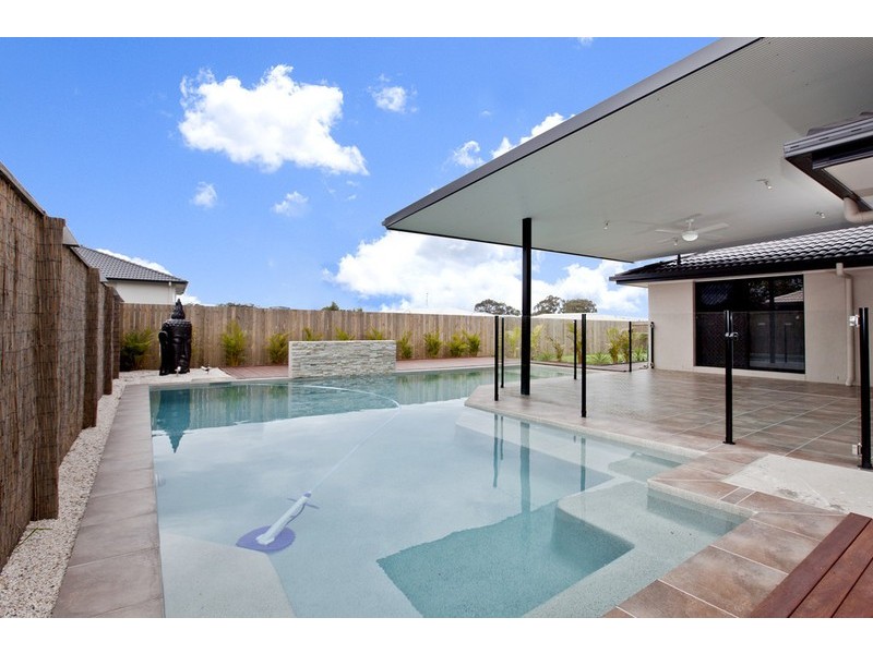 13 Balsam Street, Redland Bay QLD 4165
