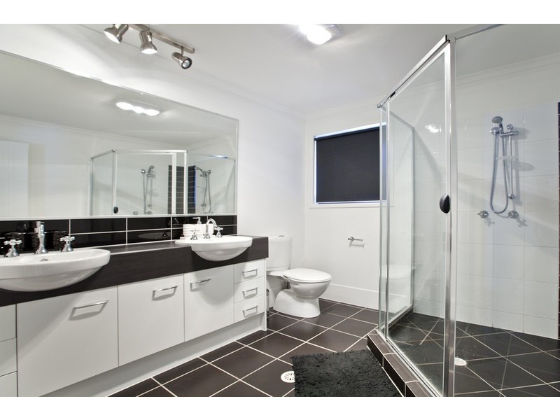 13 Balsam Street, Redland Bay QLD 4165