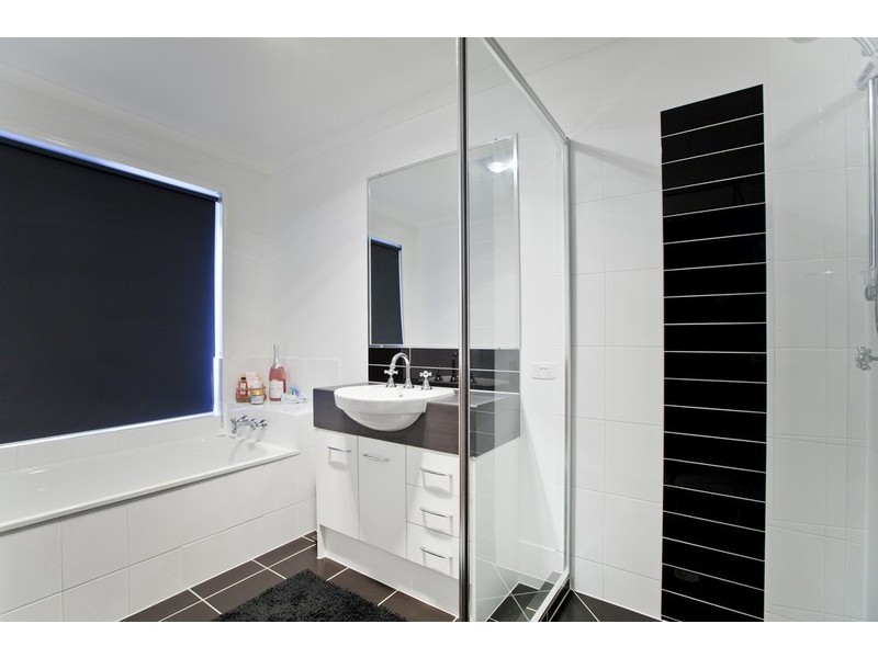 13 Balsam Street, Redland Bay QLD 4165