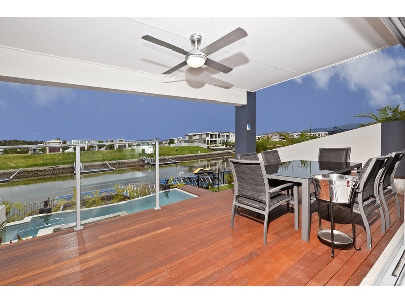 13 Harbourvue Court, Helensvale QLD 4212