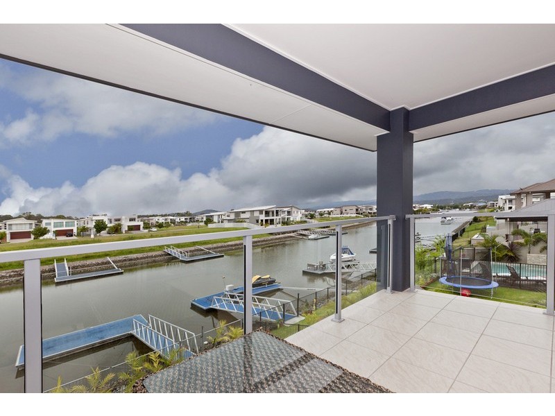 13 Harbourvue Court, Helensvale QLD 4212