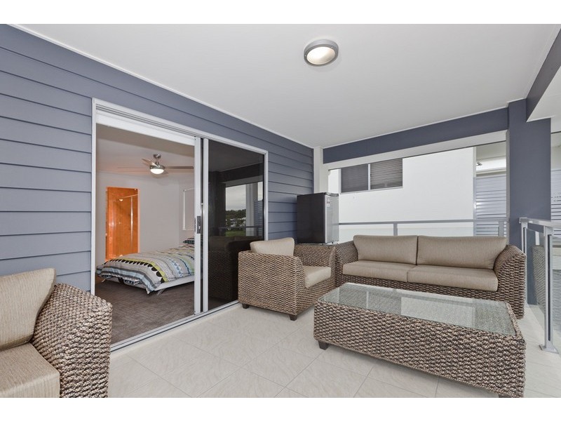 13 Harbourvue Court, Helensvale QLD 4212