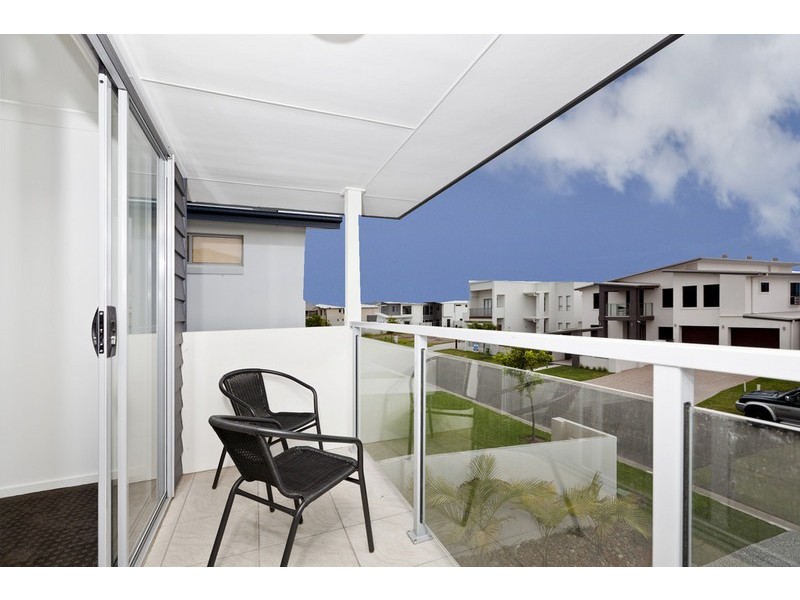 13 Harbourvue Court, Helensvale QLD 4212