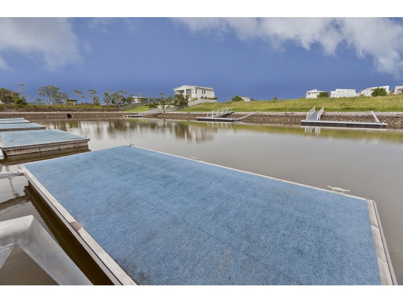 13 Harbourvue Court, Helensvale QLD 4212