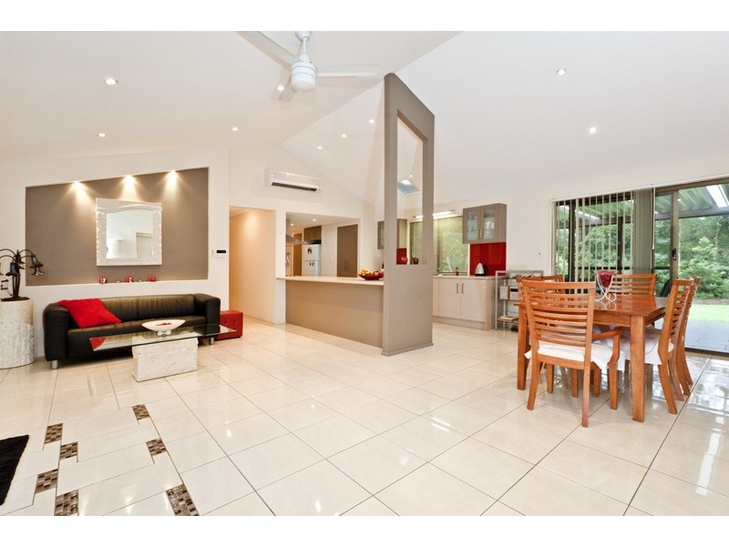 5 Gordonia Drive, Redland Bay QLD 4165