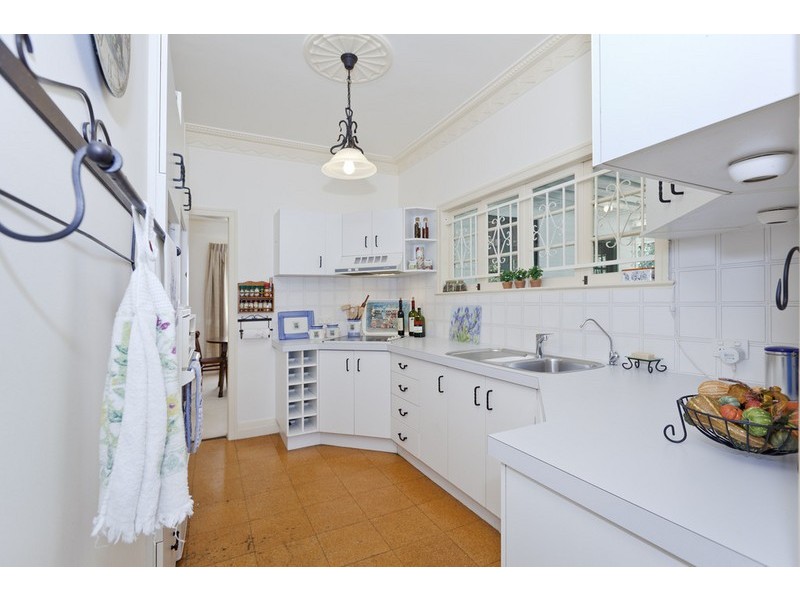 46 Greenmount Avenue, Holland Park QLD 4121