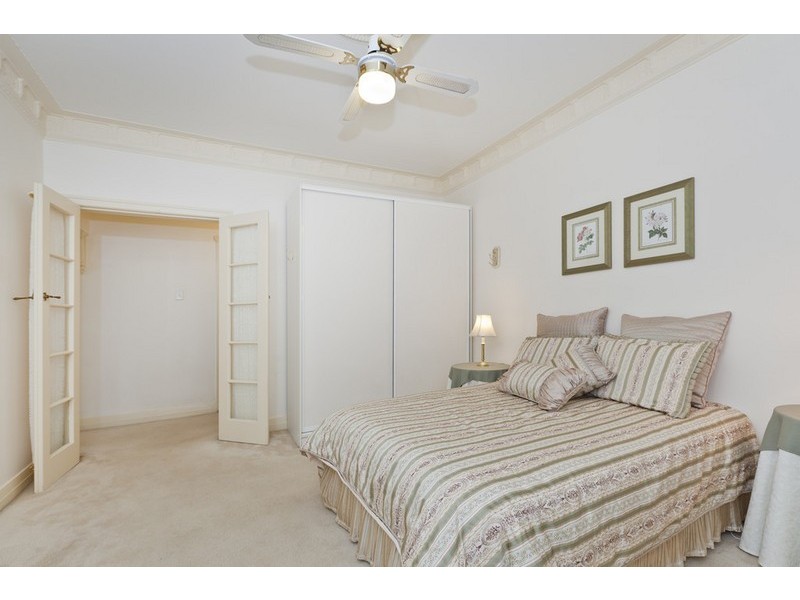 46 Greenmount Avenue, Holland Park QLD 4121