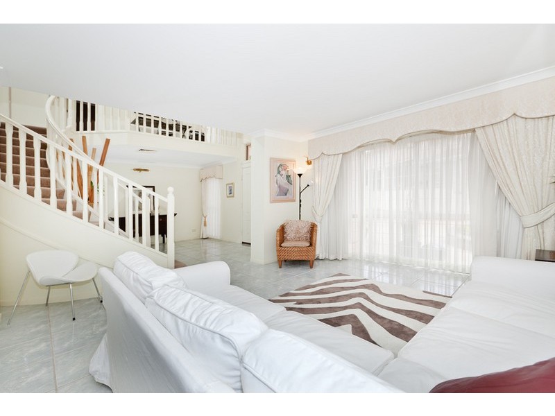 9 Quetta Close, Carindale QLD 4152