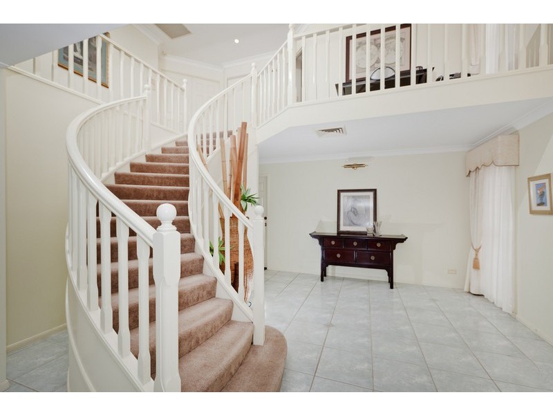 9 Quetta Close, Carindale QLD 4152