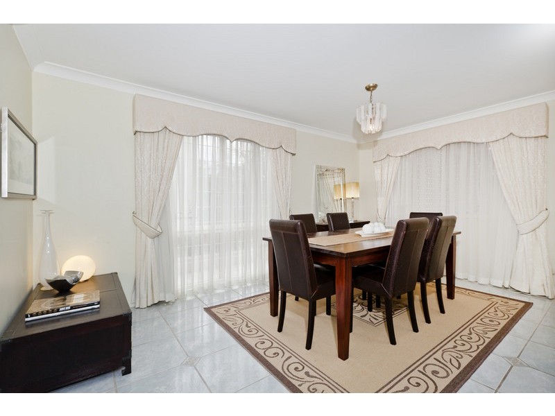 9 Quetta Close, Carindale QLD 4152