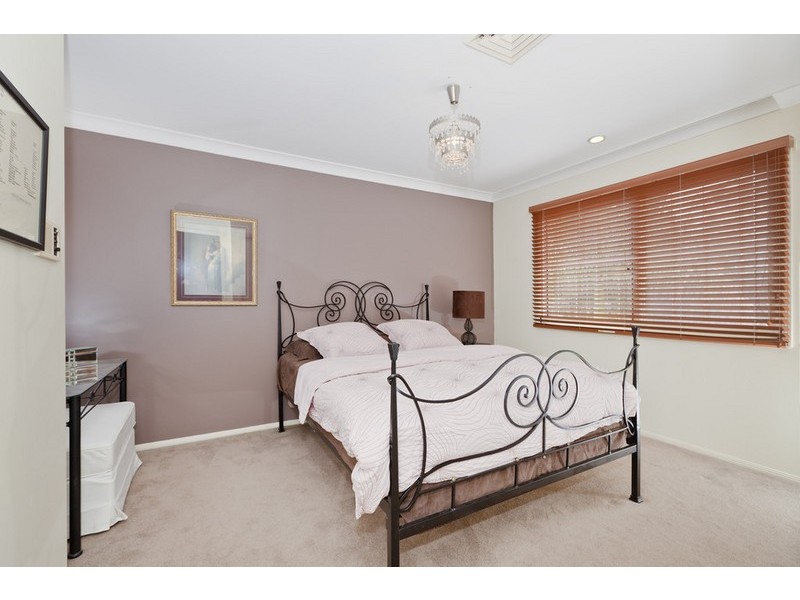 9 Quetta Close, Carindale QLD 4152