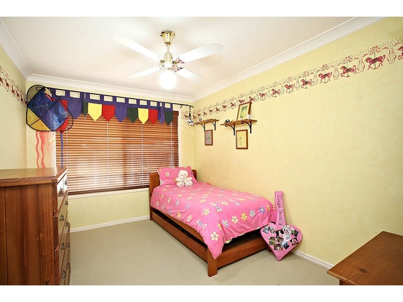 9  Spring Close, Calamvale QLD 4116