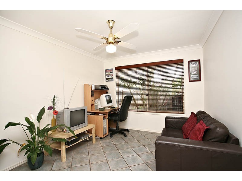 9  Spring Close, Calamvale QLD 4116