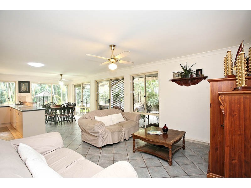 9  Spring Close, Calamvale QLD 4116