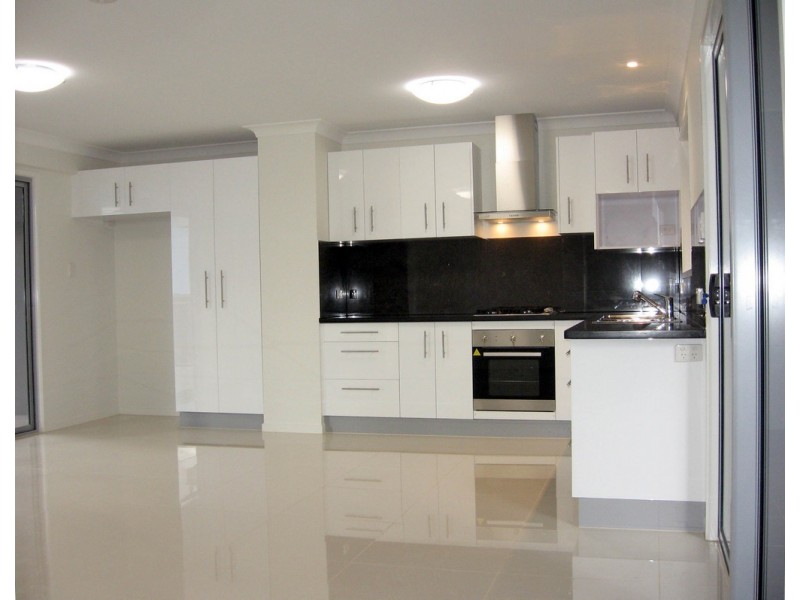 42/46/48 Embie St, Holland Park West QLD 4121