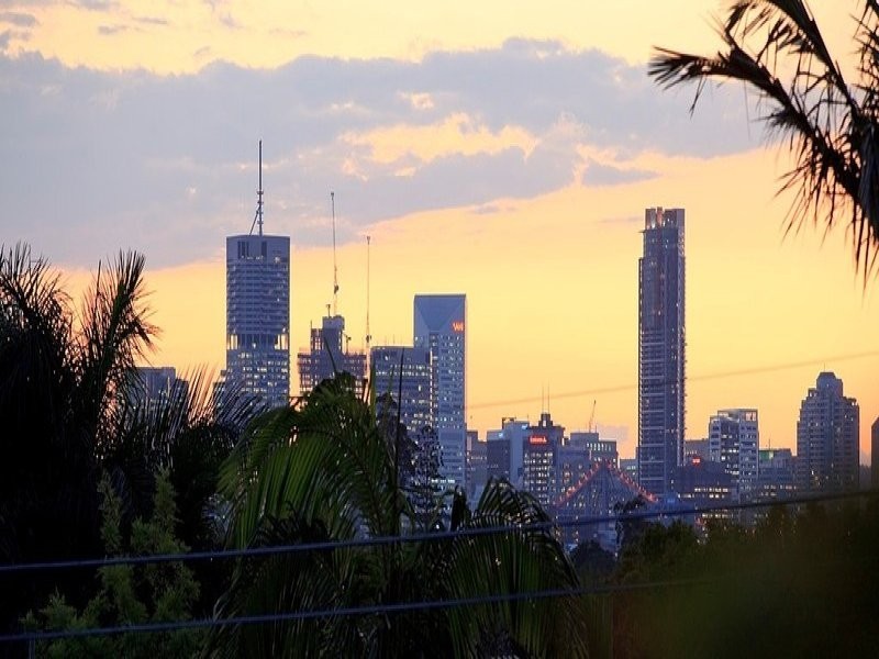 4 Howard St, Morningside QLD 4170