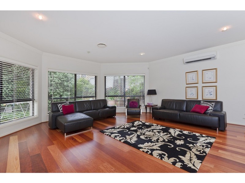 4  Reculver Street, Robertson QLD 4109