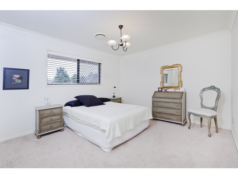 4  Reculver Street, Robertson QLD 4109