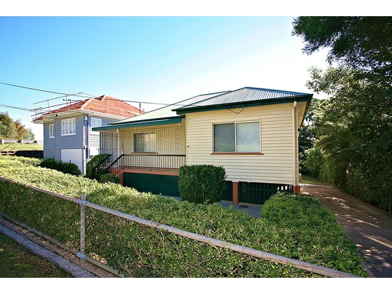 100 Esher Street, Holland Park West QLD 4121