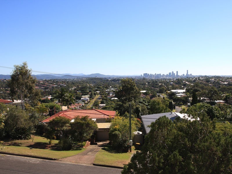 51 Dagmar Street, Holland Park West QLD 4121