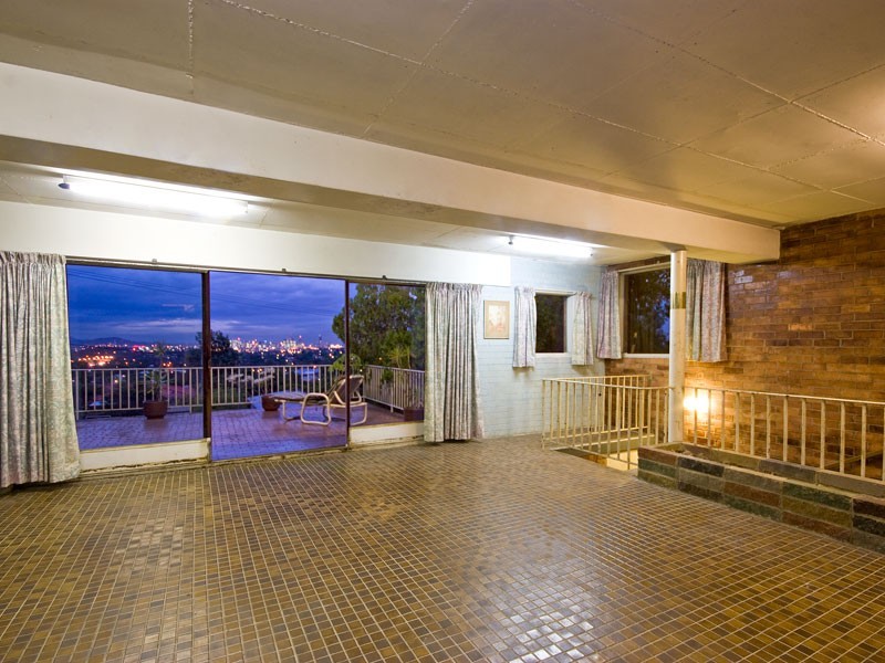 51 Dagmar Street, Holland Park West QLD 4121