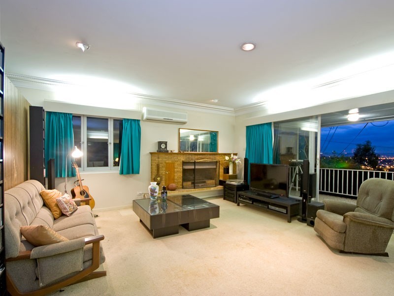 51 Dagmar Street, Holland Park West QLD 4121