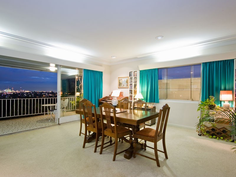 51 Dagmar Street, Holland Park West QLD 4121