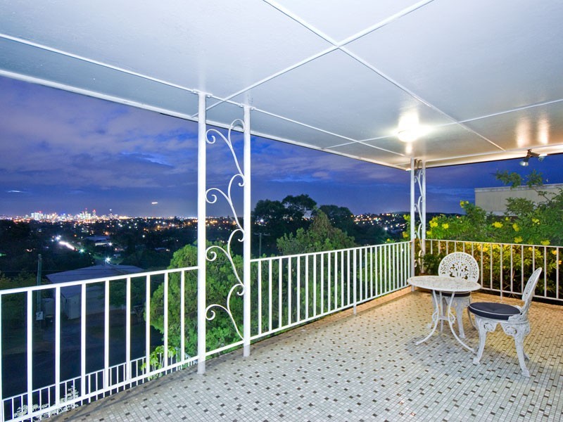 51 Dagmar Street, Holland Park West QLD 4121