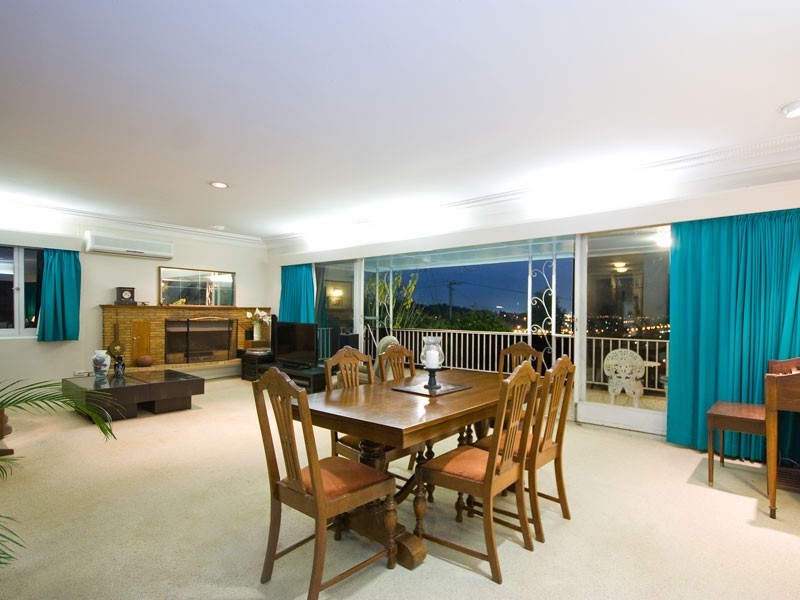 51 Dagmar Street, Holland Park West QLD 4121