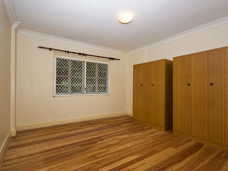 27 Albert Street, Holland Park West QLD 4121