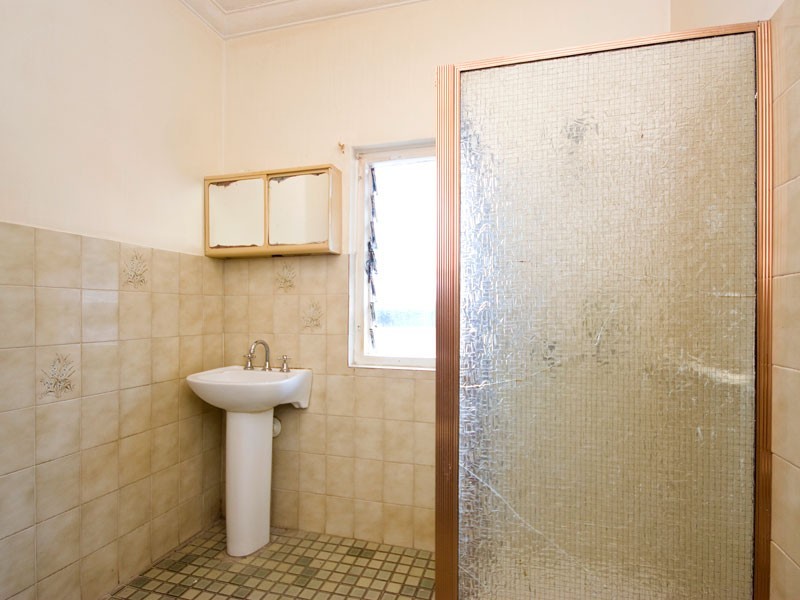 27 Albert Street, Holland Park West QLD 4121