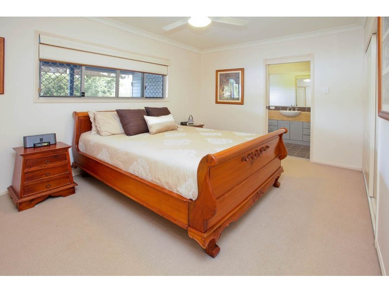 35 Mulsanne Street, Holland Park West QLD 4121