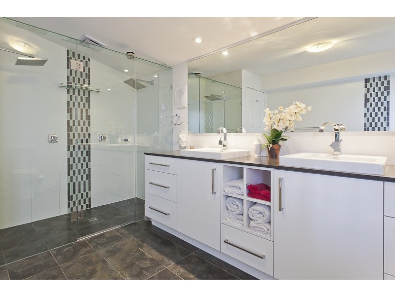 26 Norman Avenue, Norman Park QLD 4170