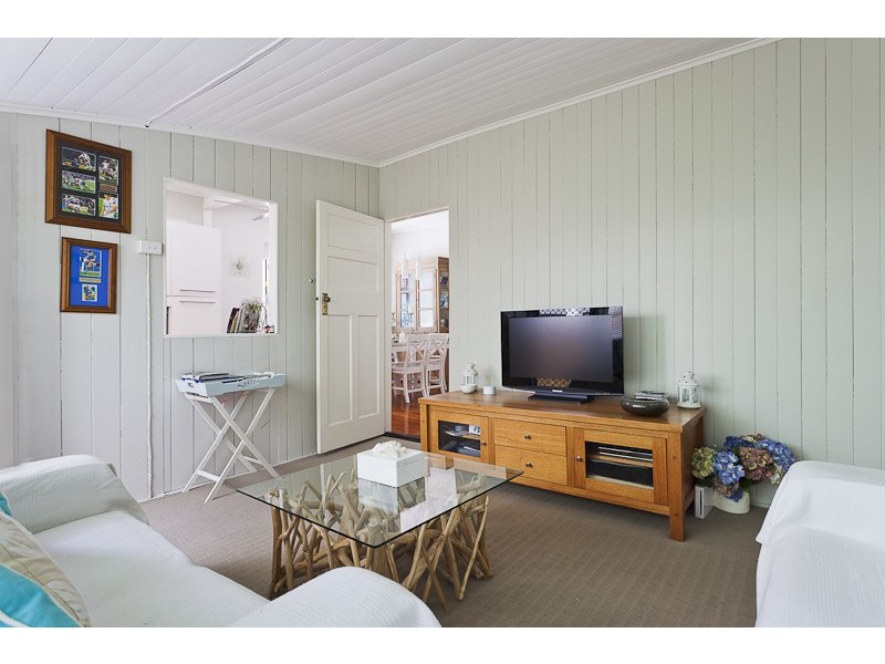 26 Norman Avenue, Norman Park QLD 4170