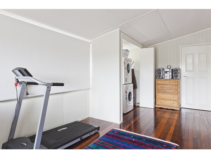 26 Norman Avenue, Norman Park QLD 4170