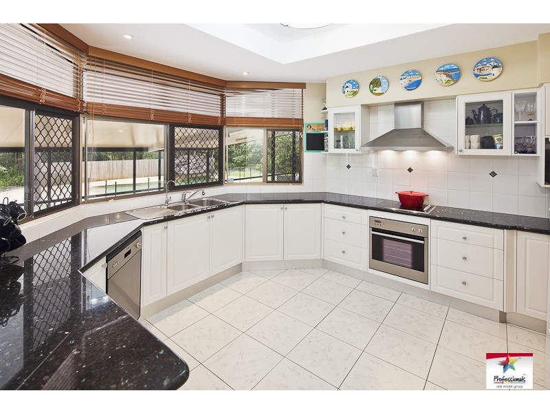 32 Oakridge Street, Burbank QLD 4156