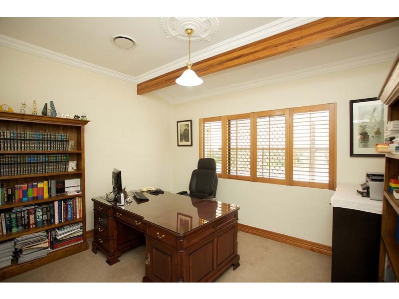 32 Oakridge Street, Burbank QLD 4156
