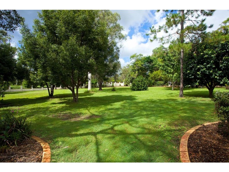 32 Oakridge Street, Burbank QLD 4156