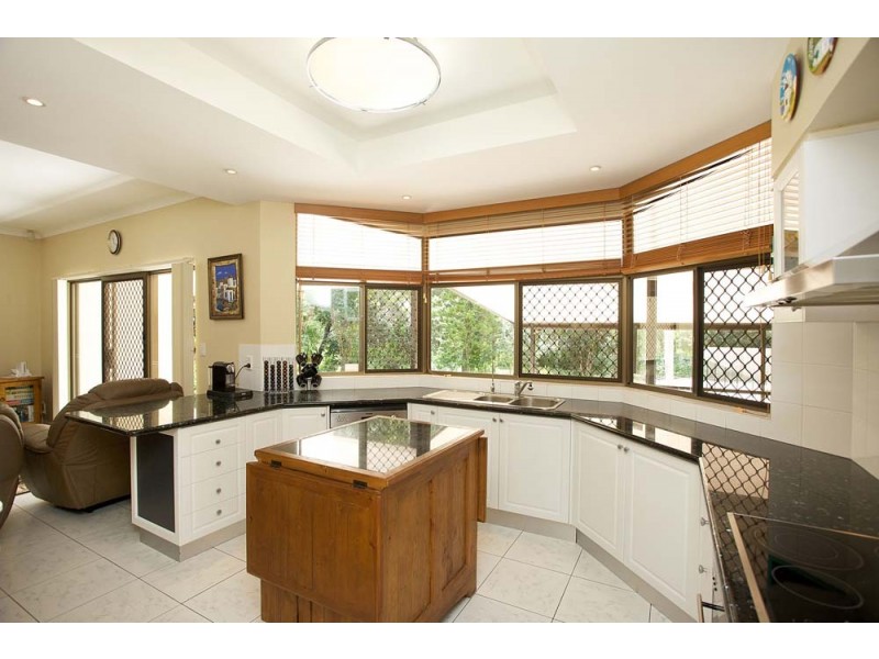 32 Oakridge Street, Burbank QLD 4156