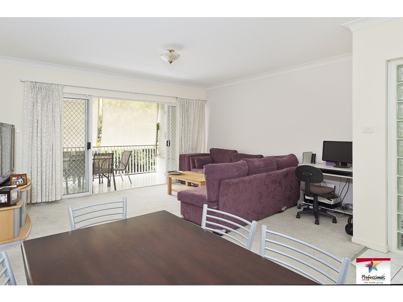 UNIT 4/26 CRUMP ST, Holland Park West QLD 4121