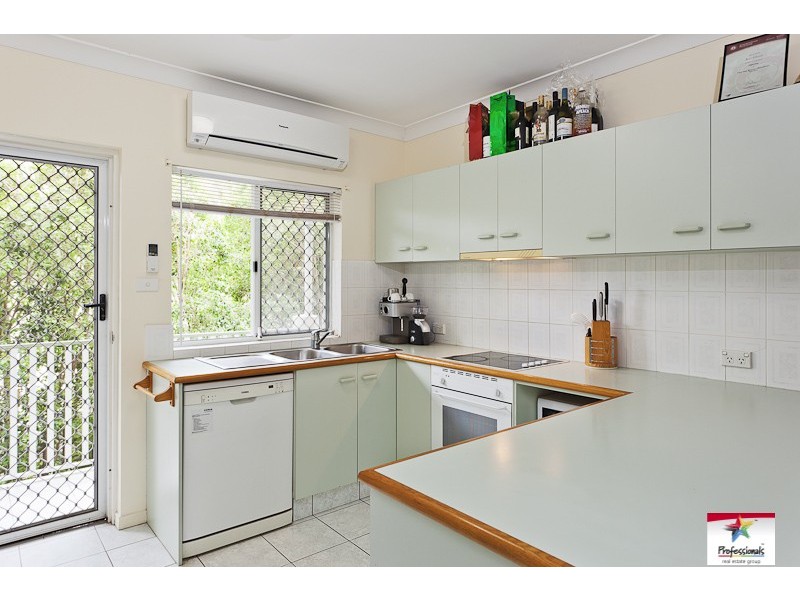 UNIT 4/26 CRUMP ST, Holland Park West QLD 4121