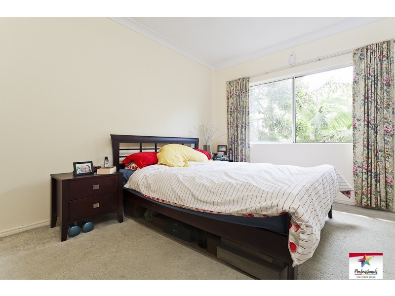 UNIT 4/26 CRUMP ST, Holland Park West QLD 4121