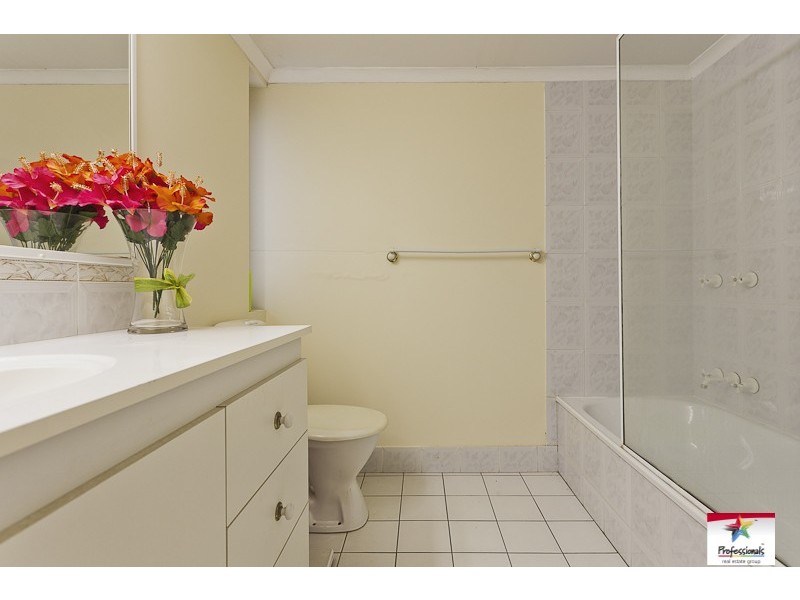 UNIT 4/26 CRUMP ST, Holland Park West QLD 4121