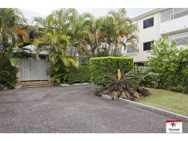 UNIT 4/26 CRUMP ST, Holland Park West QLD 4121