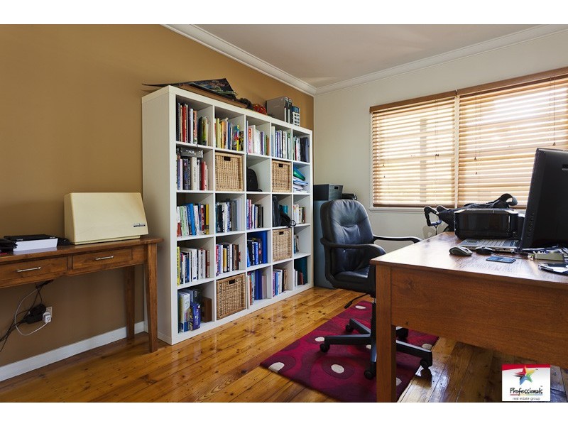 100 Canterbury Street, Mount Gravatt East QLD 4122