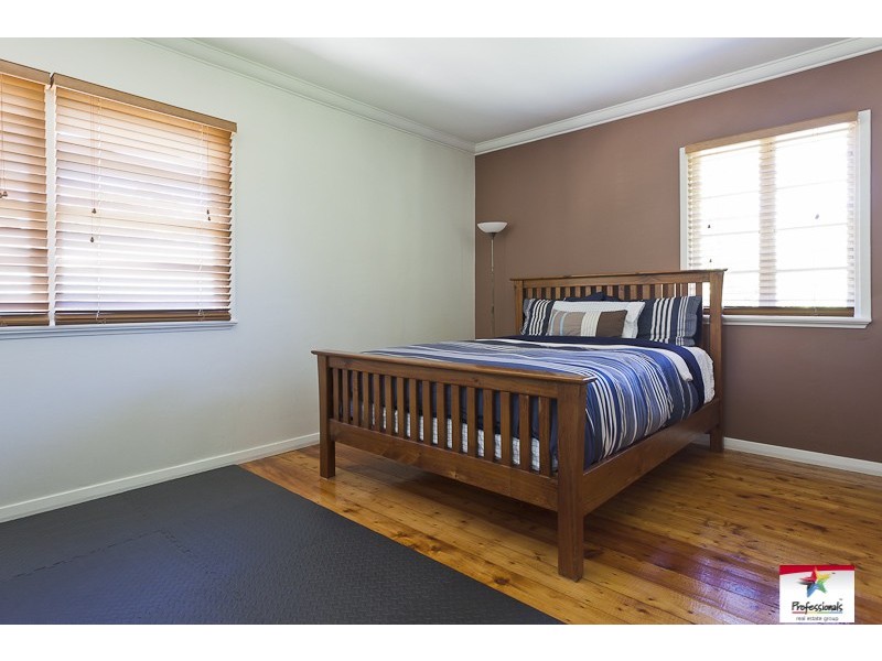 100 Canterbury Street, Mount Gravatt East QLD 4122