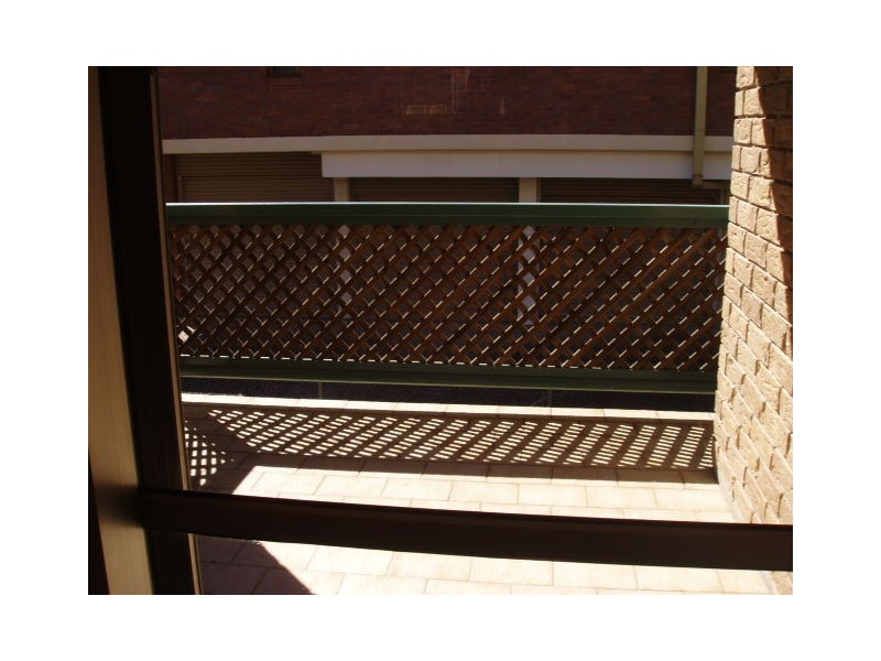 UNIT 3 27 CROWN ST, Holland Park QLD 4121